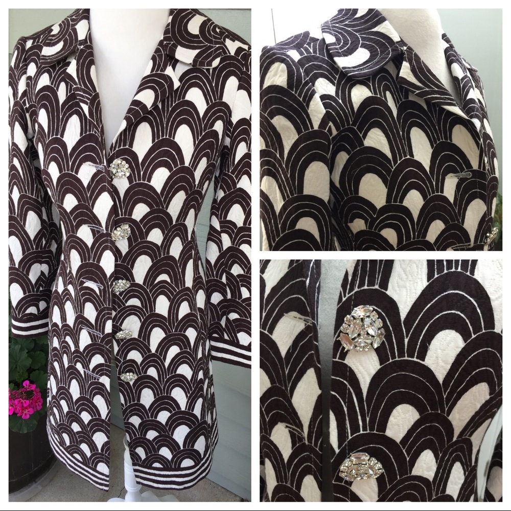 Trina Turk size 4 lined jacket